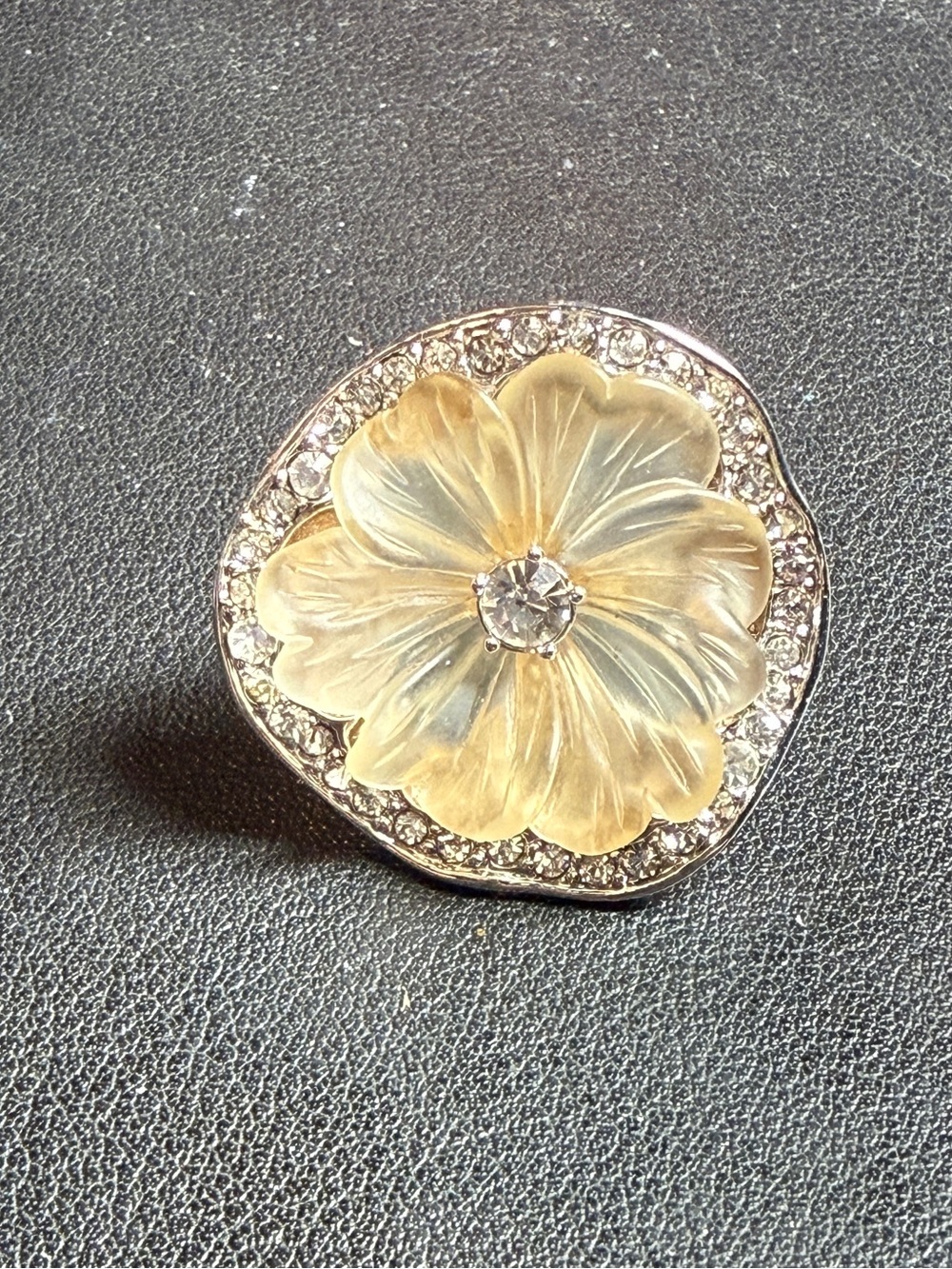 90s Kenneth Jay Lane KJL Lucite 3D Flower Rhinestone Halo Cocktail Ring Size 7